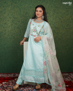 Elegant Thread-Embroidered Kurti Set