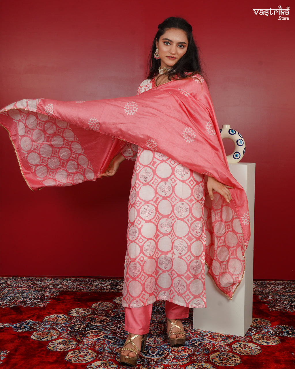 Printed Kurti Set with Lace Detailing