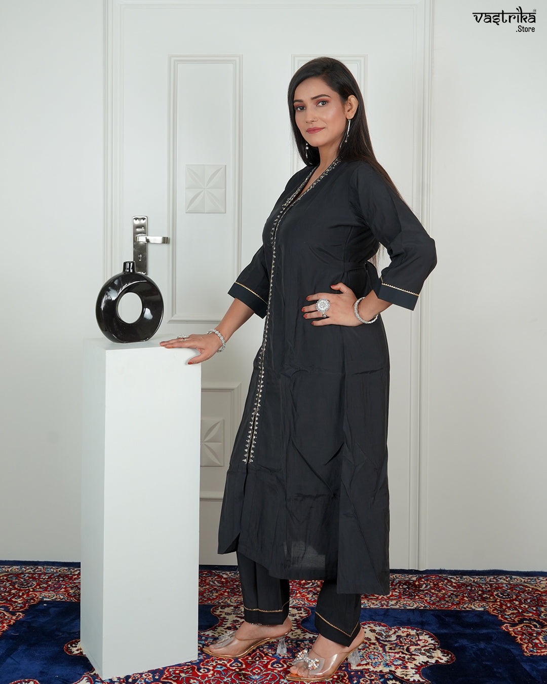 Elegant V-Collar Kurti