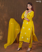 Naira Threadwork Kurti Set