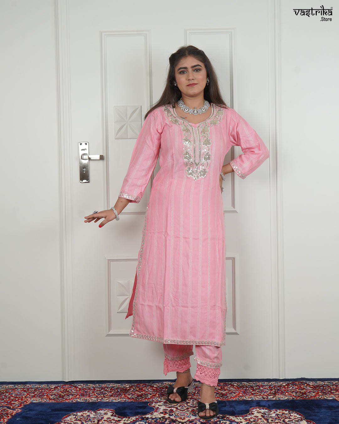 Hand Jari Thread Work Kurti Set