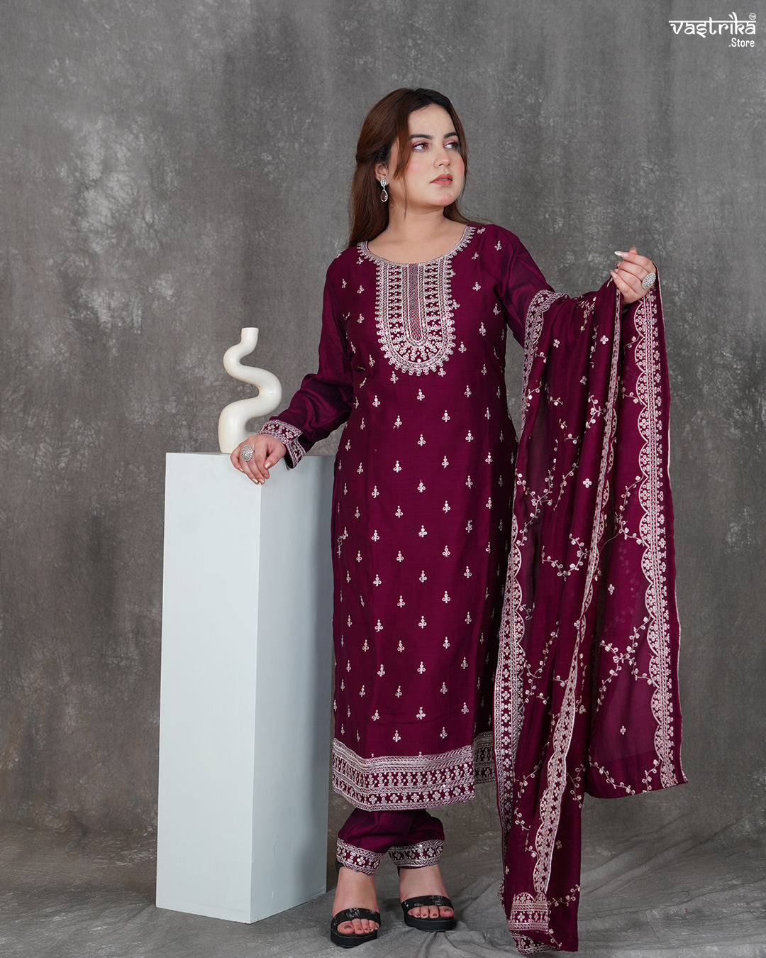 Round Neck Kurti Set with Jaal Dupatt