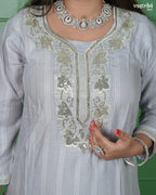Graceful Jari Kurti Set