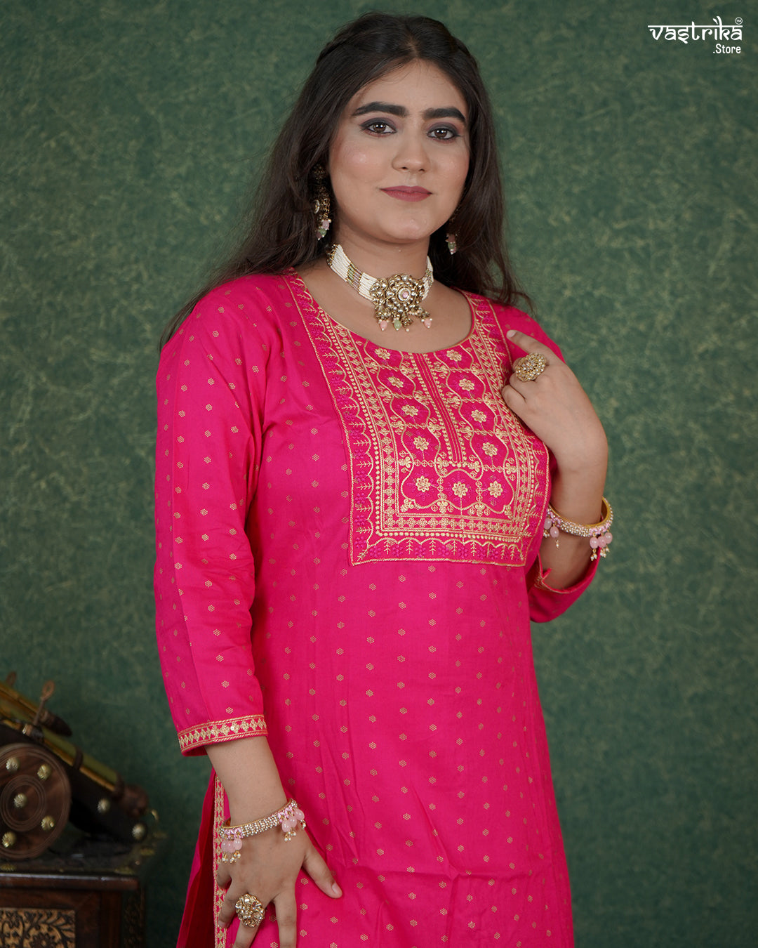 Resham & Thread Work Kurti Set