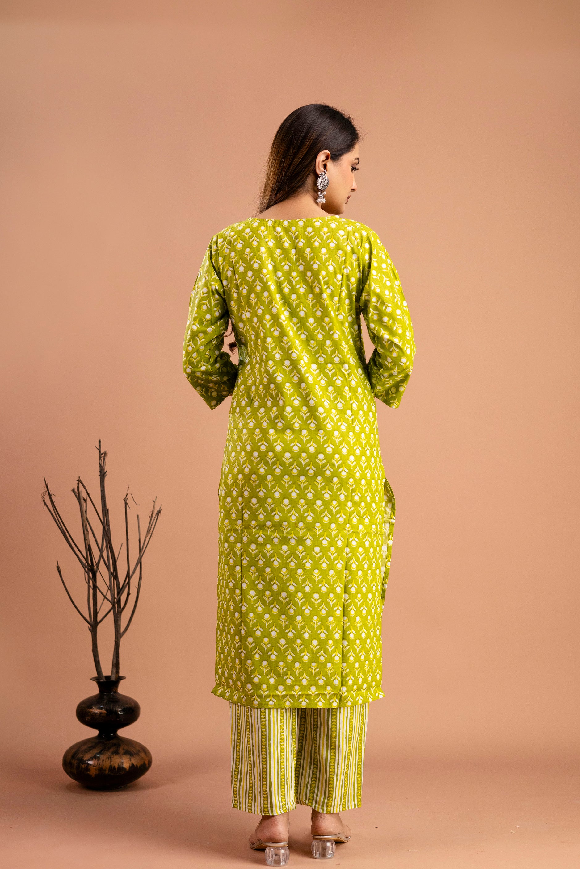 Printed Resham Work V-Neck Kurti
