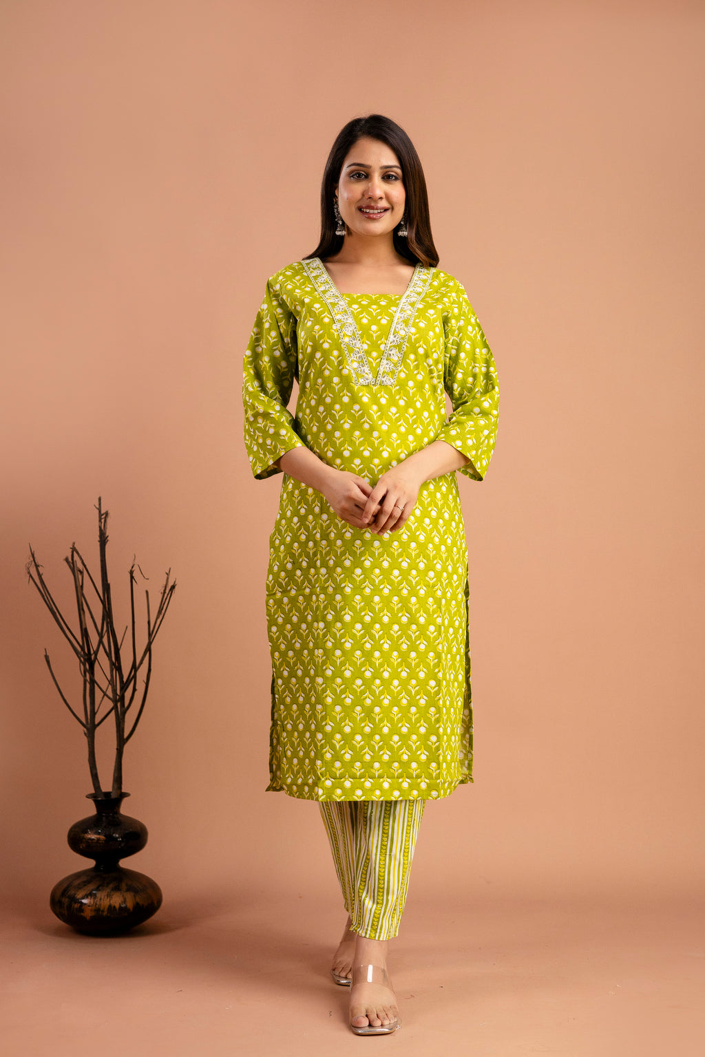 Printed Resham Work V-Neck Kurti