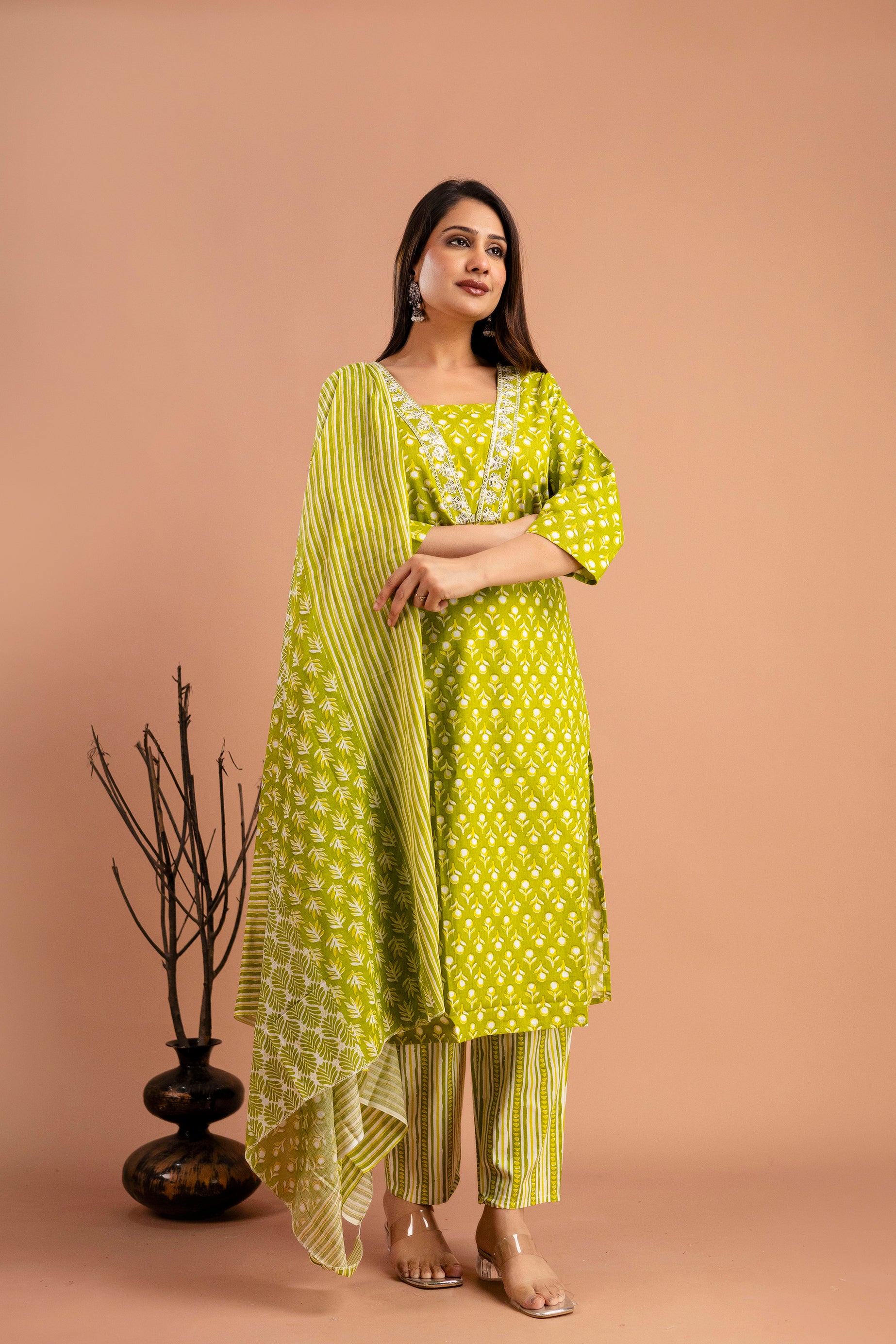 Printed Resham Work V-Neck Kurti
