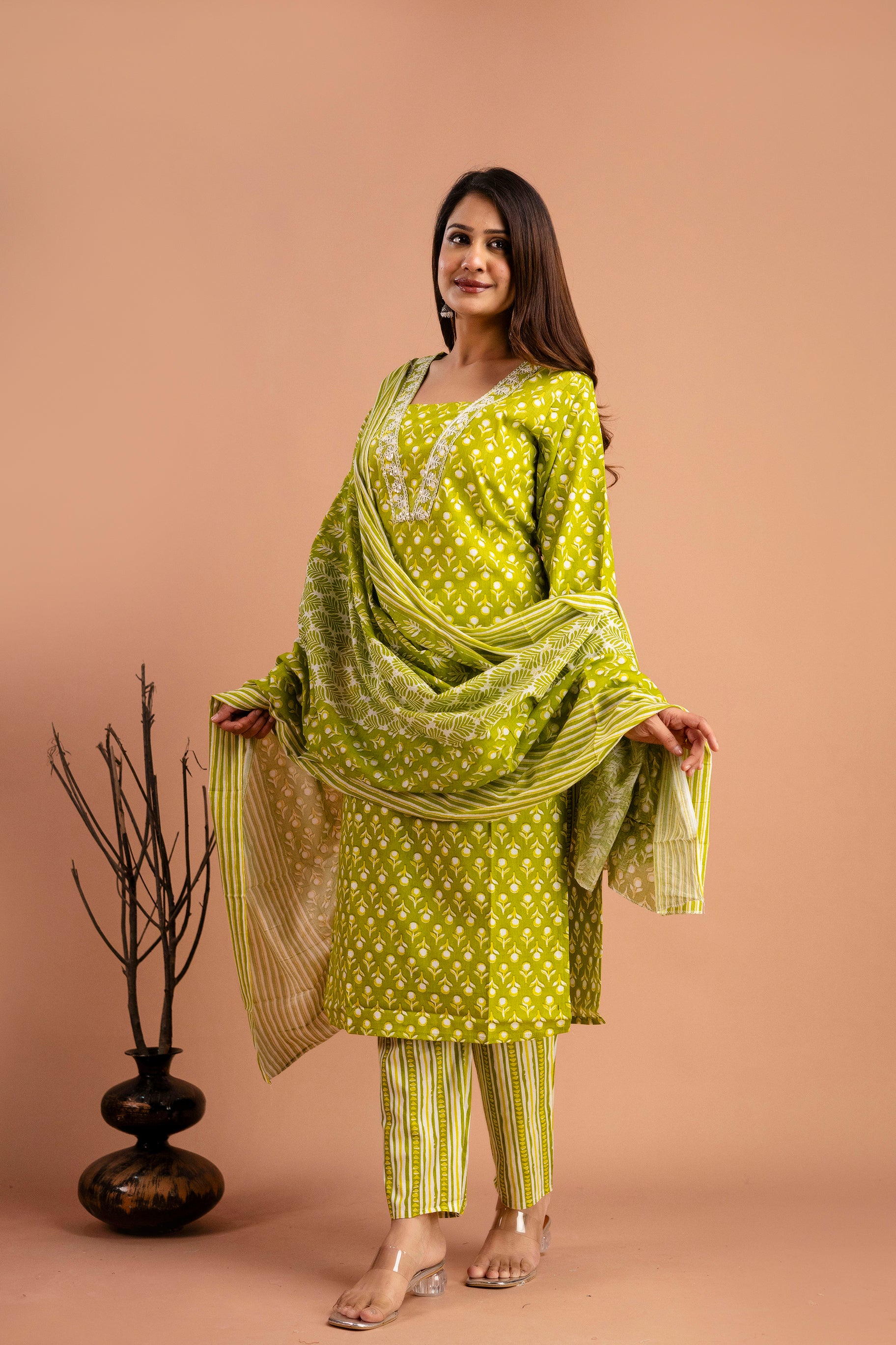 Printed Resham Work V-Neck Kurti