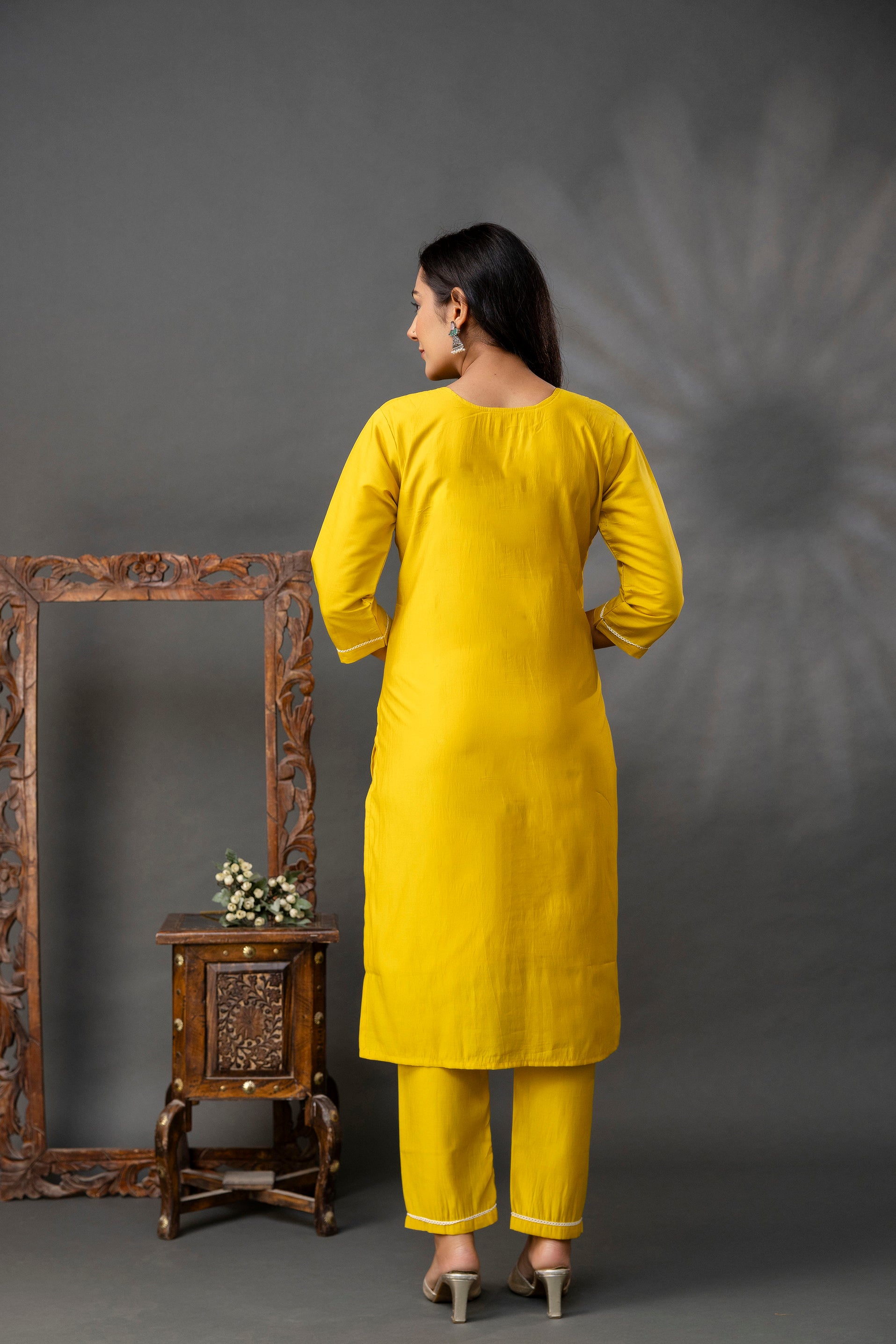 Thread Work Kurti Set