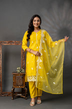 Thread Work Kurti Set