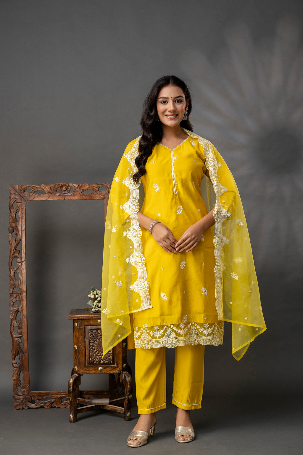 Thread Work Kurti Set