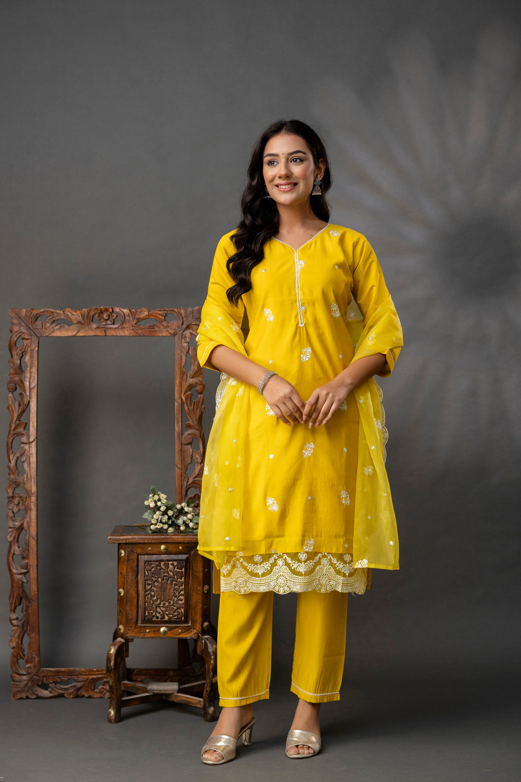Thread Work Kurti Set