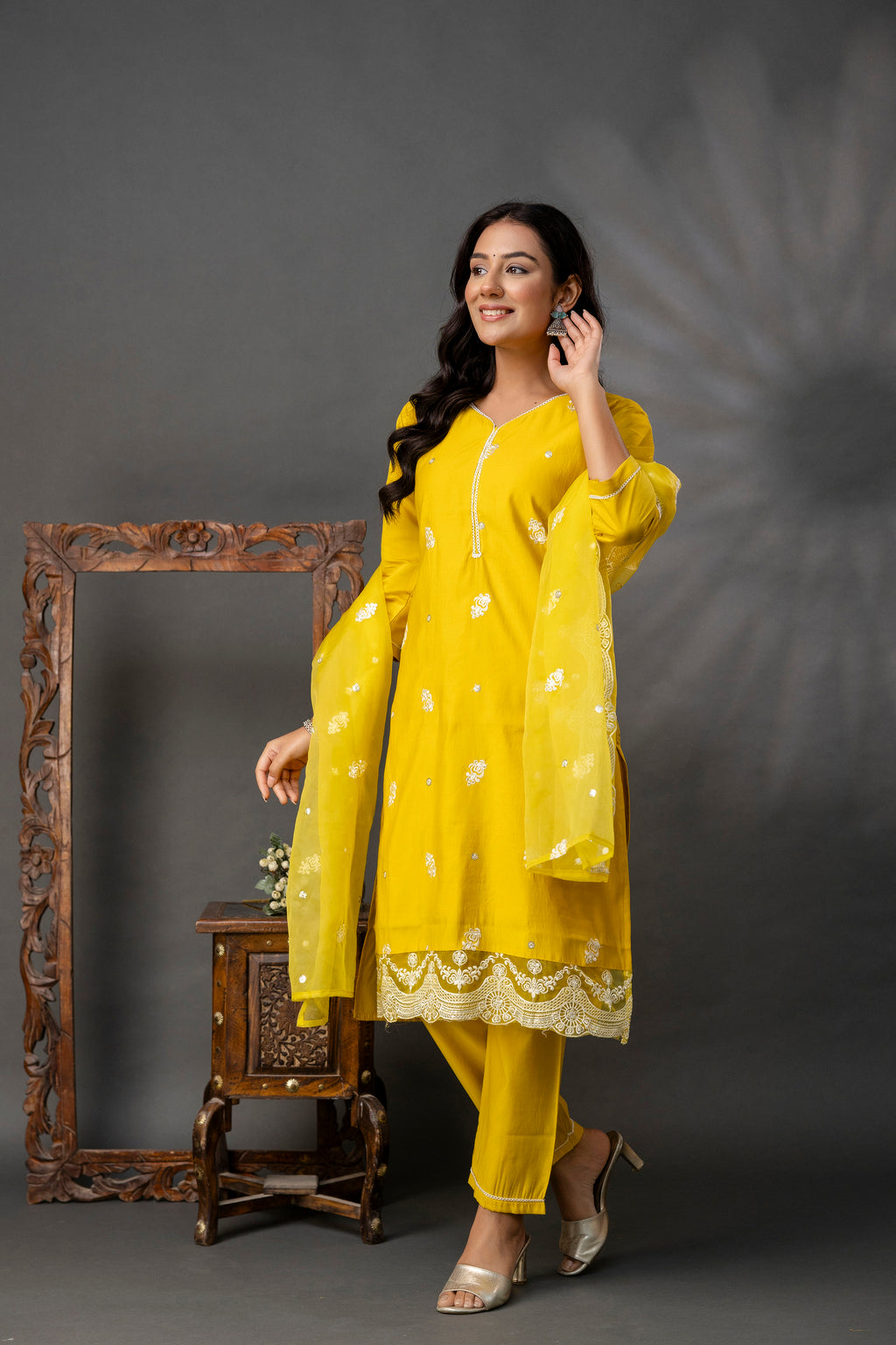 Thread Work Kurti Set