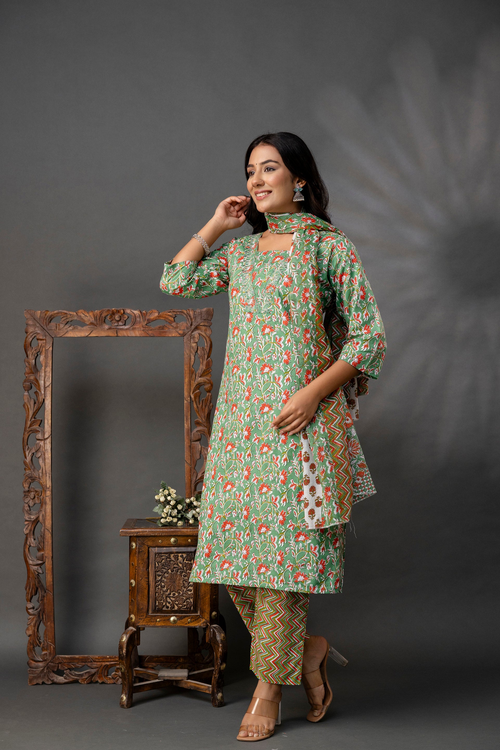 Printed V-Neck Kurti Set