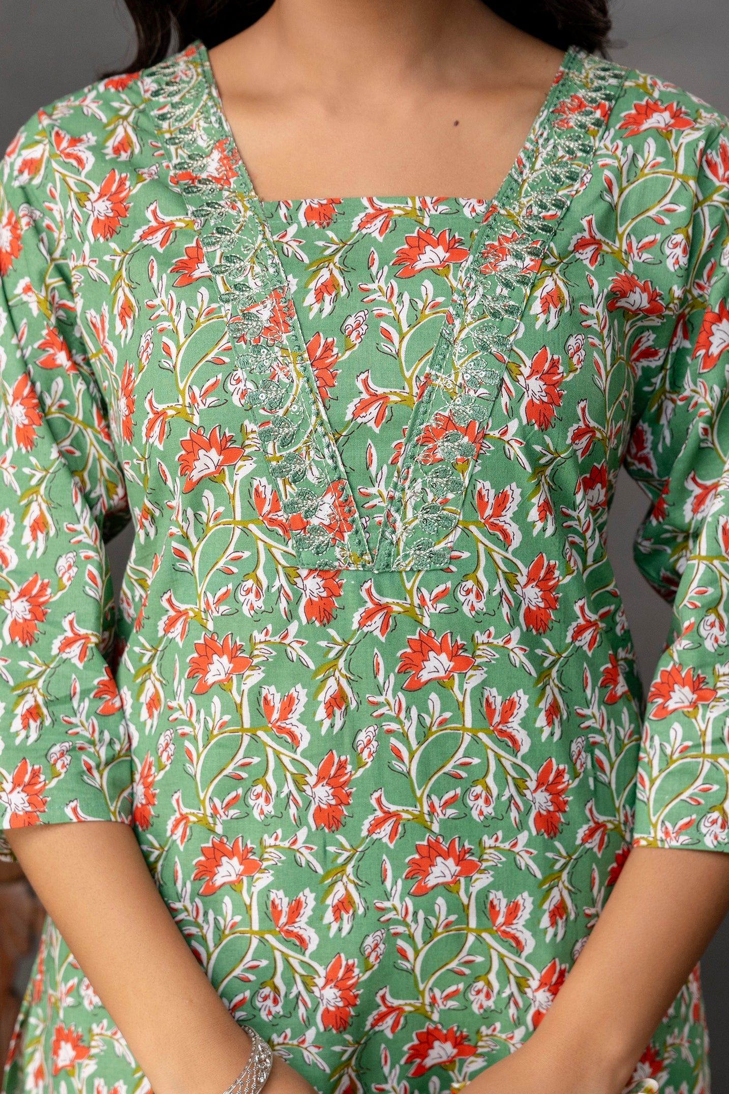 Printed V-Neck Kurti Set