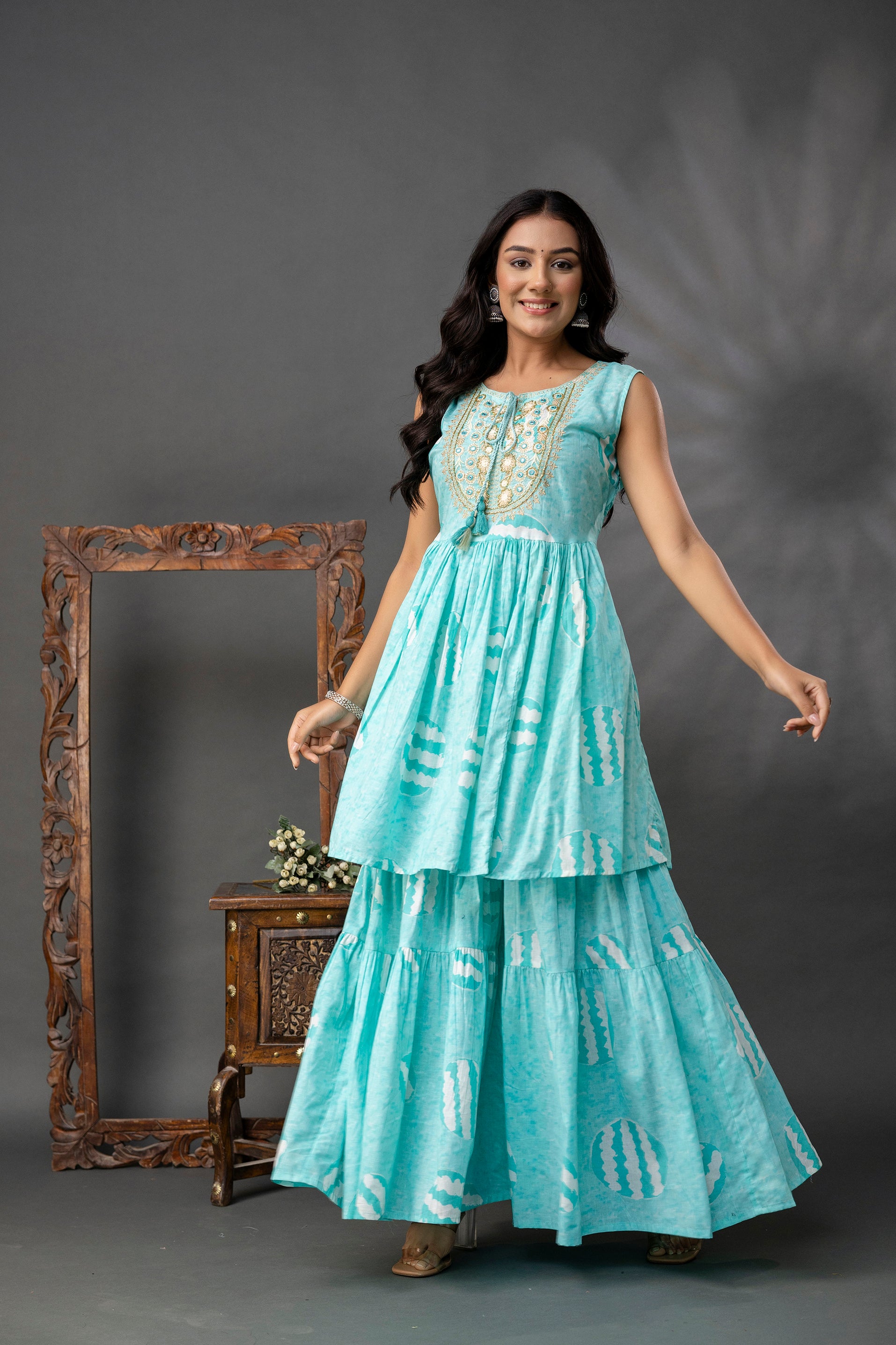 Printed Kurti with Thread & Handwork Set