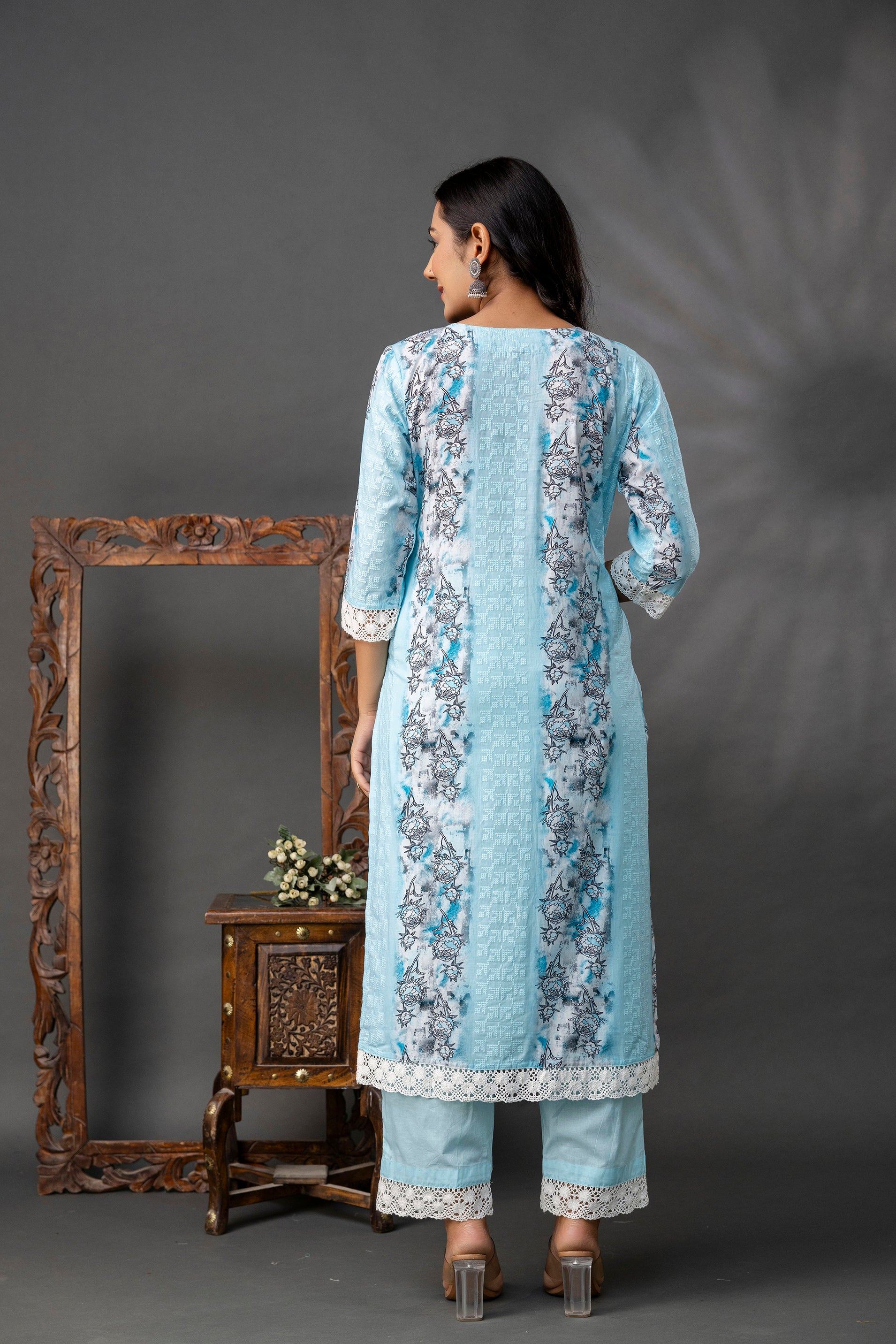 Printed Kurti with V-Wing Work Set