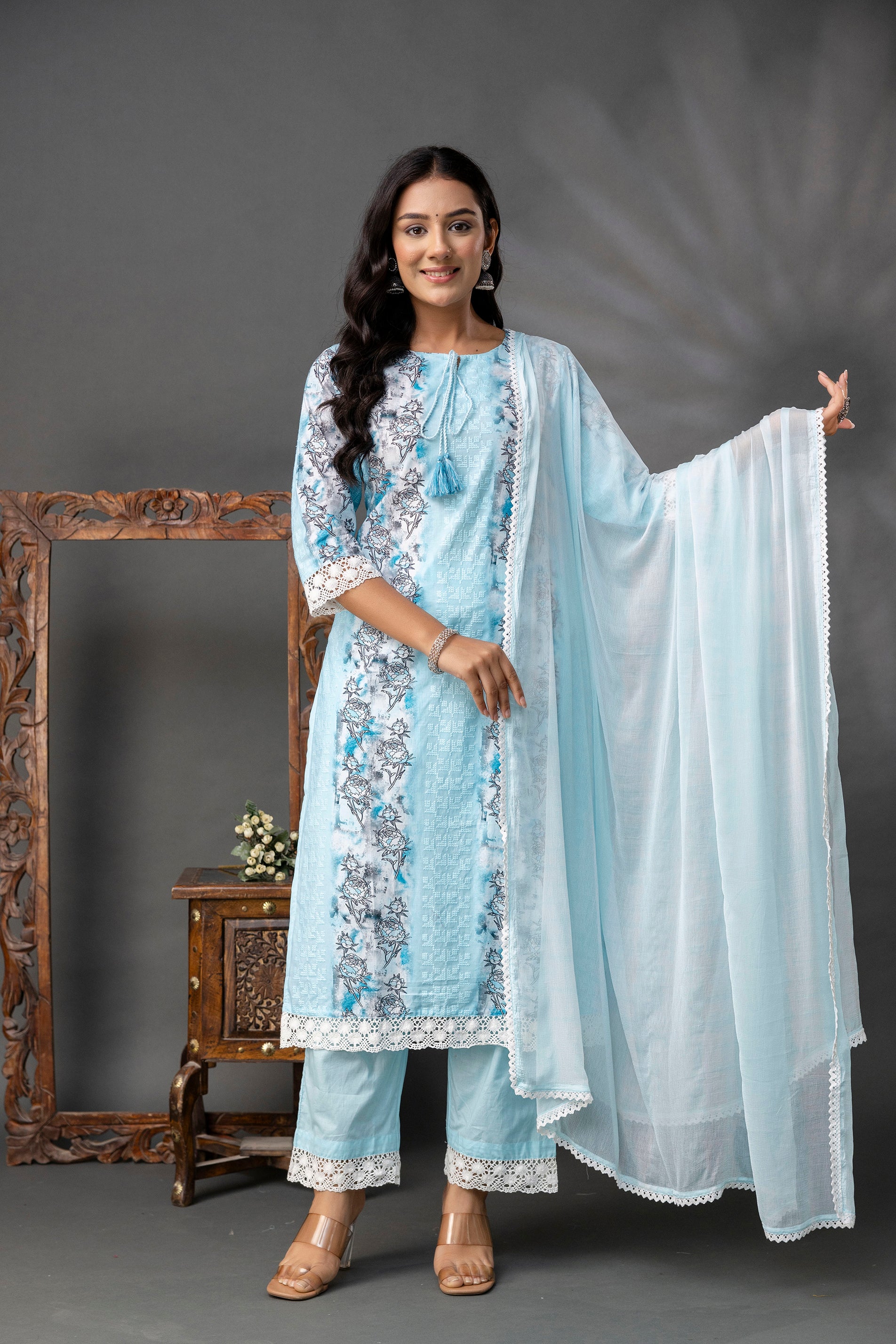 Printed Kurti with V-Wing Work Set