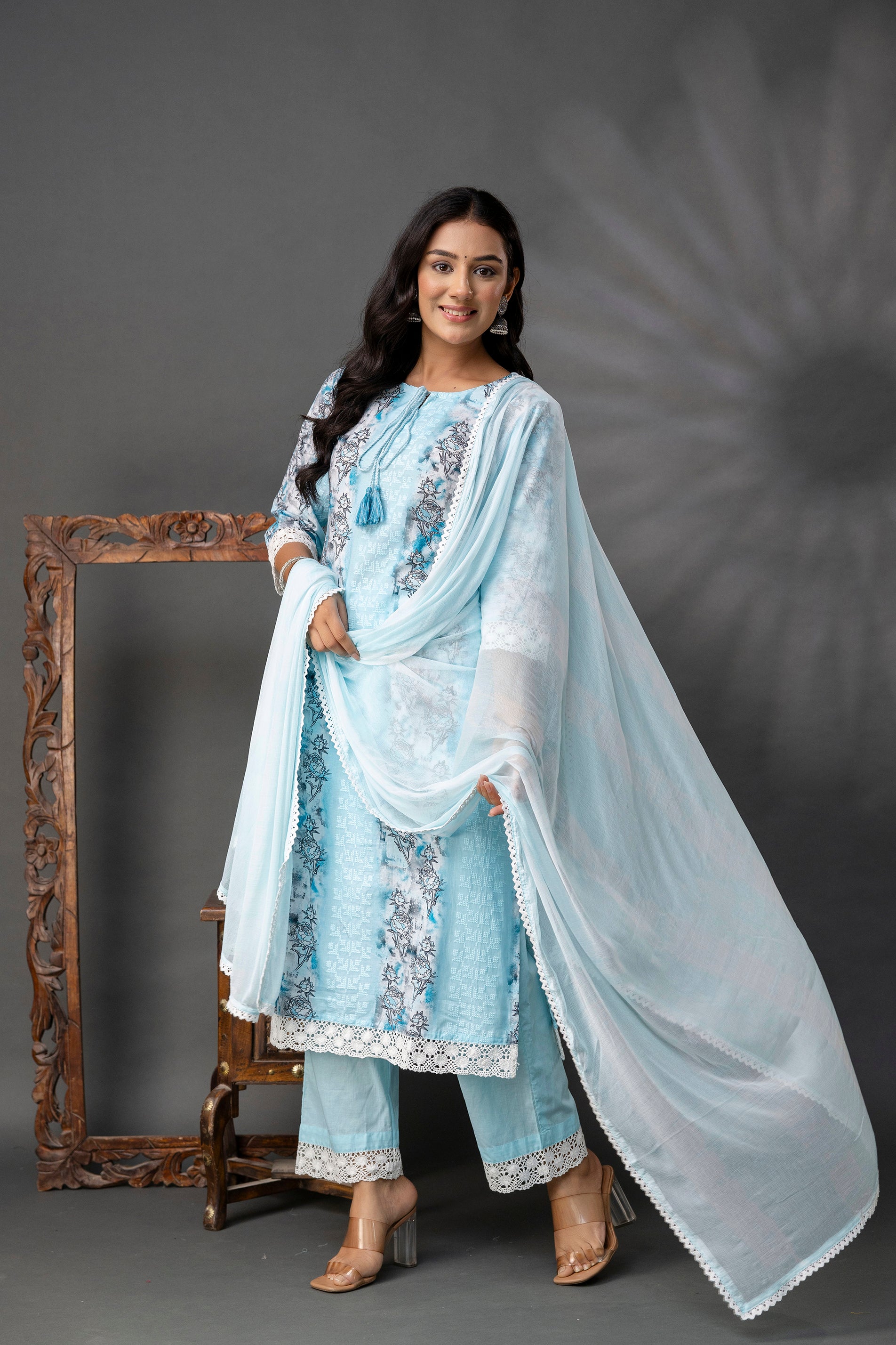 Printed Kurti with V-Wing Work Set