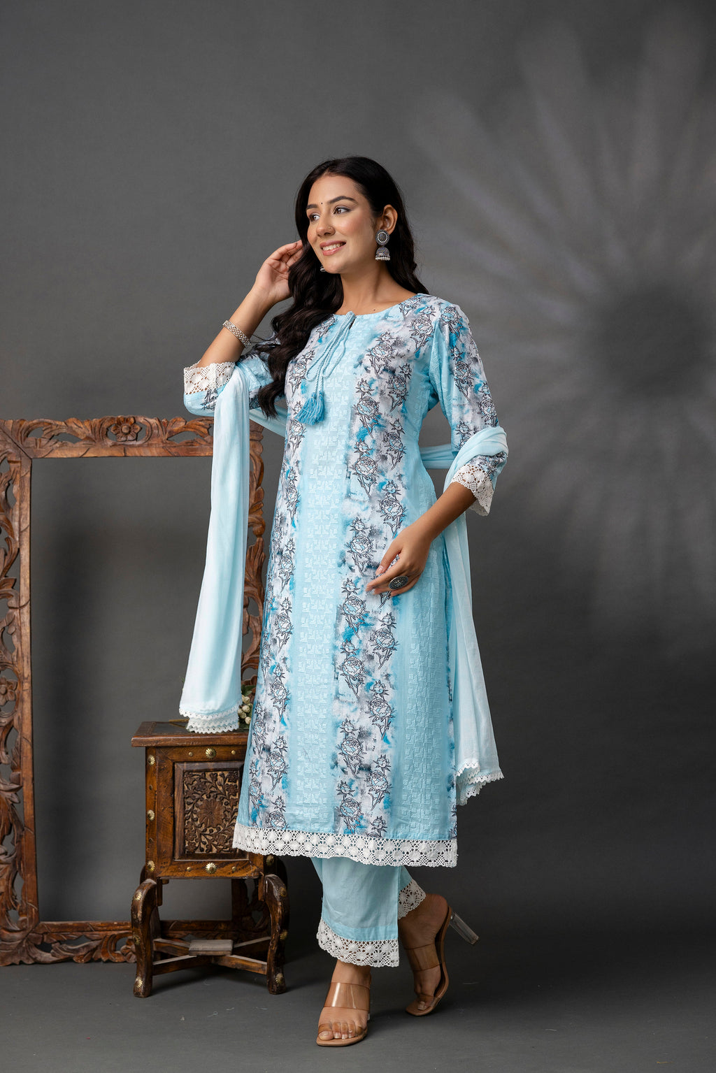 Printed Kurti with V-Wing Work Set