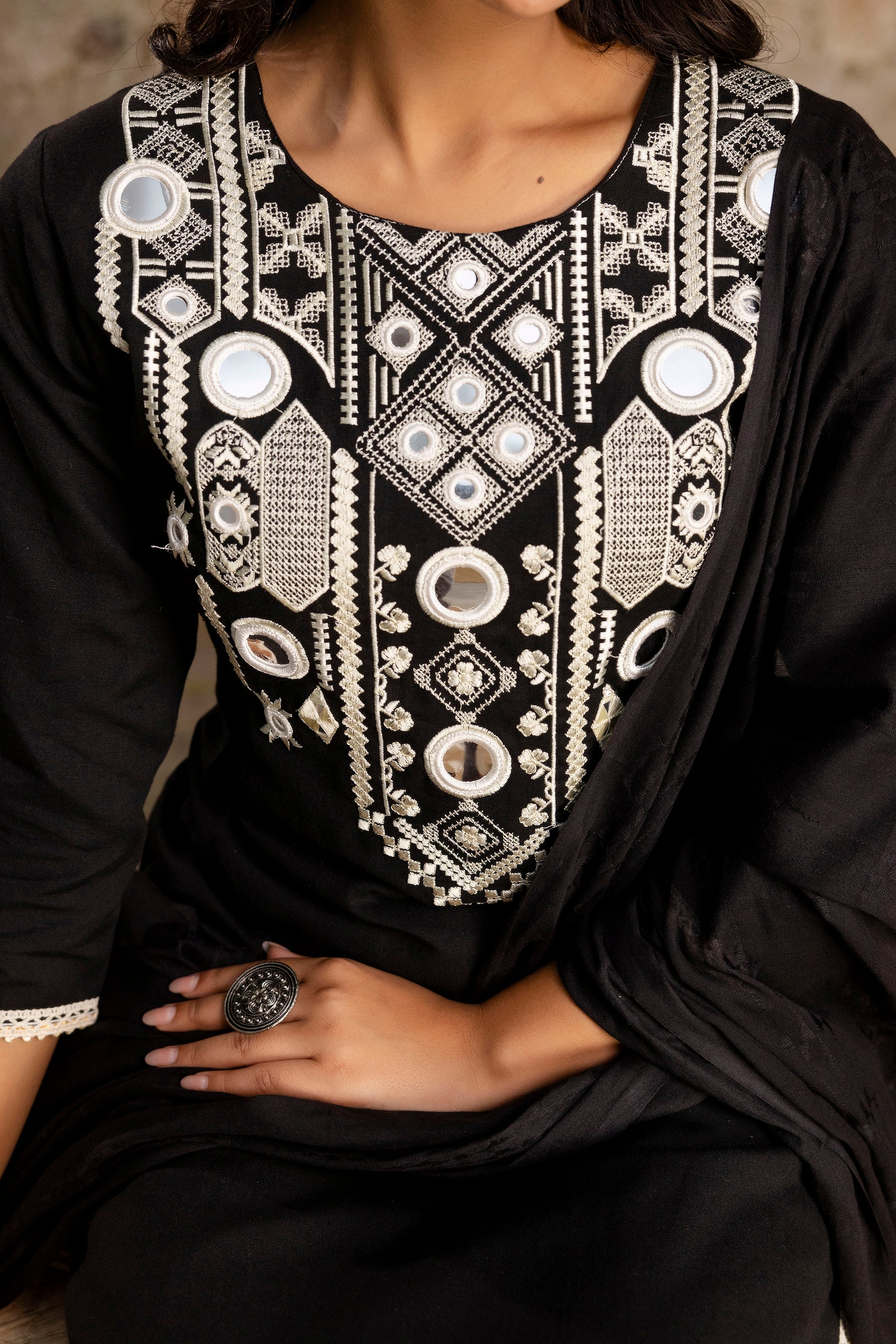 Threaded Grace Kurti Set