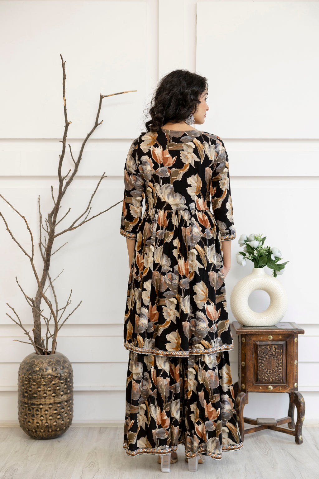 Kandana Detailed Kurti Sharara Set