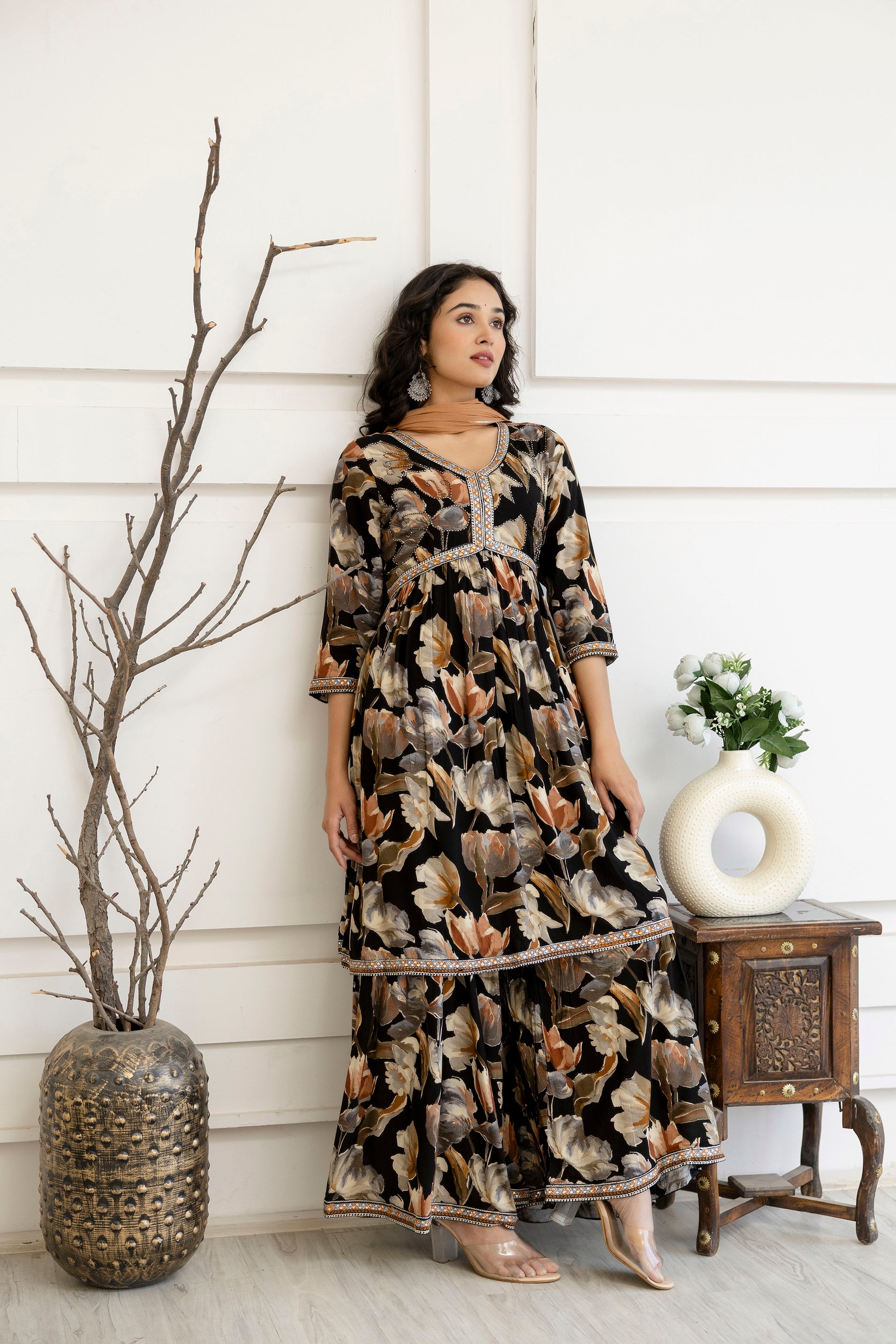 Kandana Detailed Kurti Sharara Set