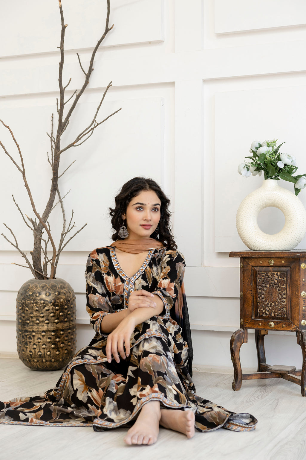 Kandana Detailed Kurti Sharara Set