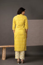 Thread Embroidery V-Neck Kurti Set