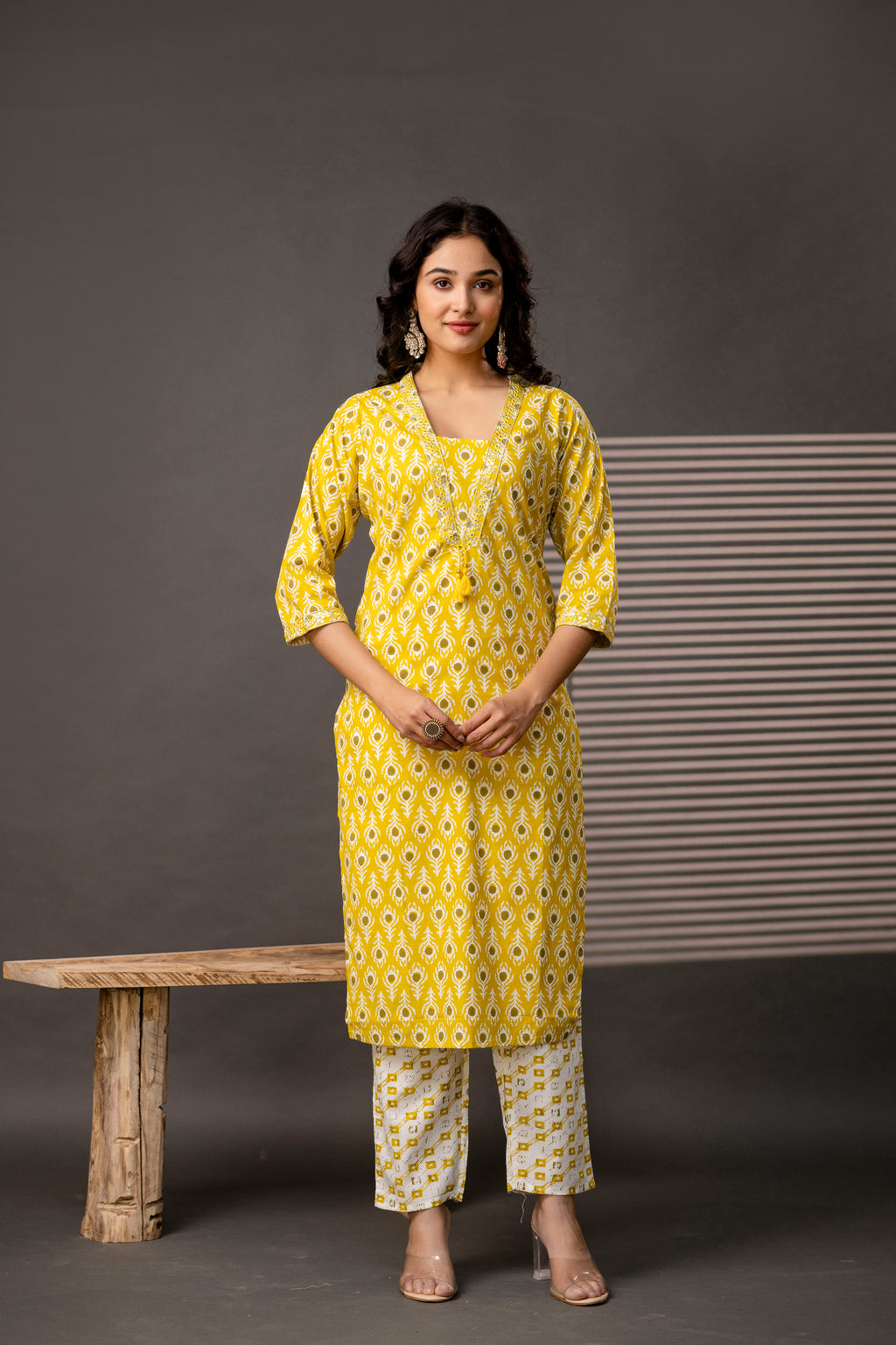 Thread Embroidery V-Neck Kurti Set