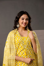 Thread Embroidery V-Neck Kurti Set