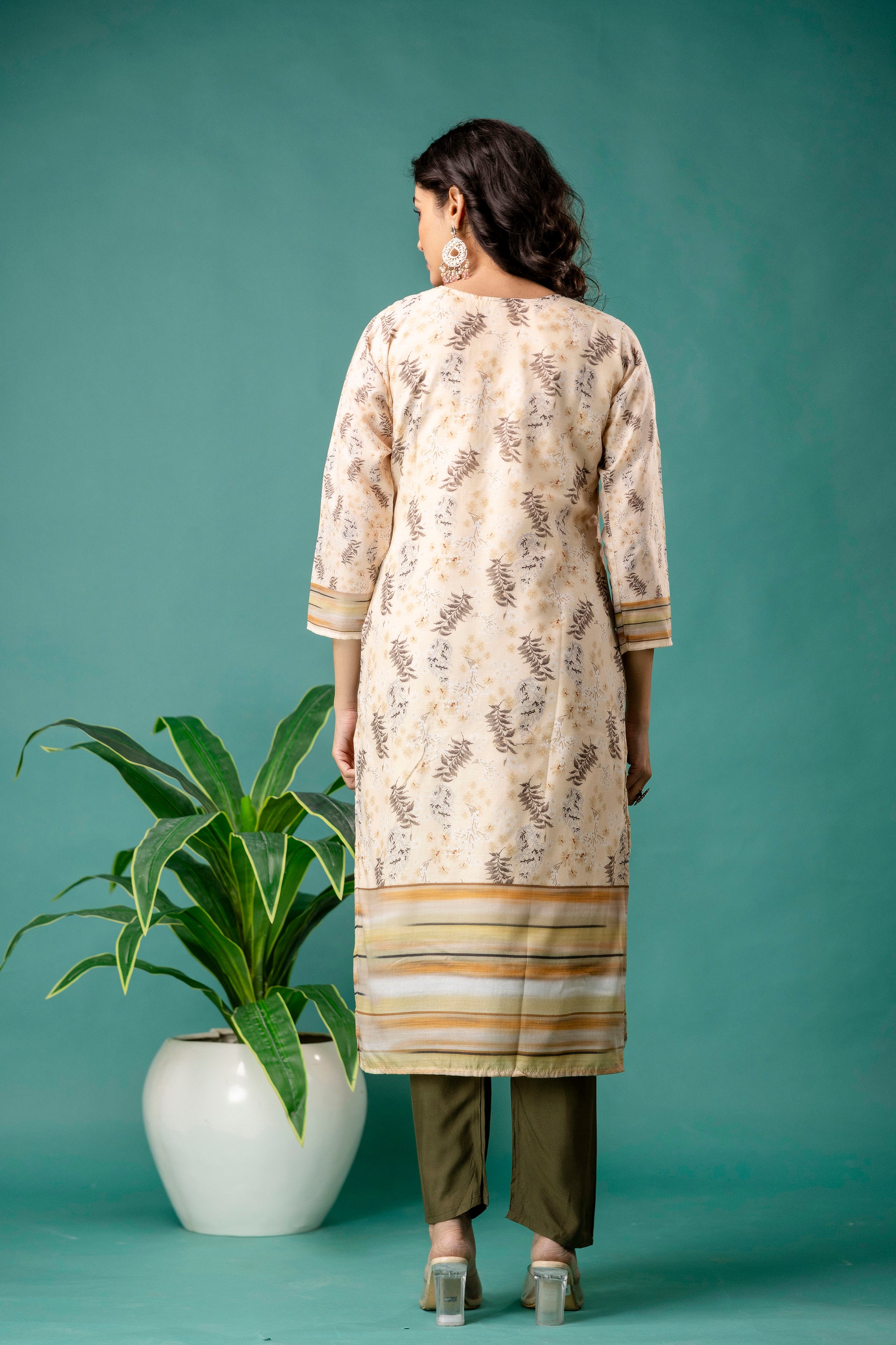 Printed Handworked V-Neck Kurti Set
