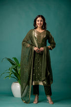 Banarasi Handworked V-Neck Kurti Set