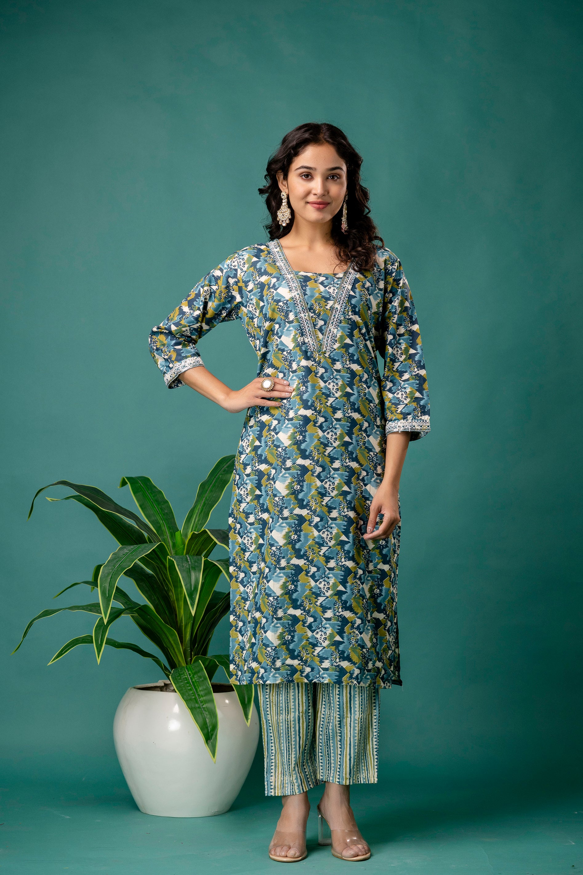Printed V-Neck Dori Work Kurti Set