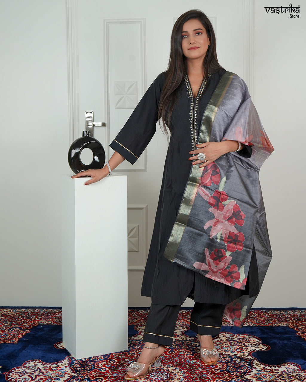 Elegant V-Collar Kurti