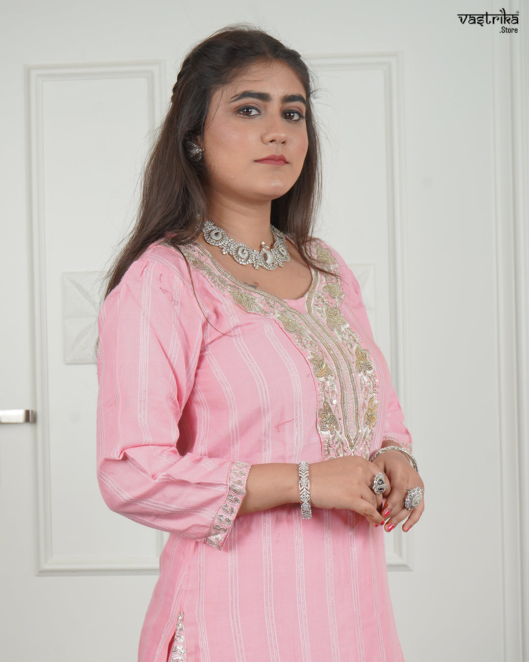 Hand Jari Thread Work Kurti Set