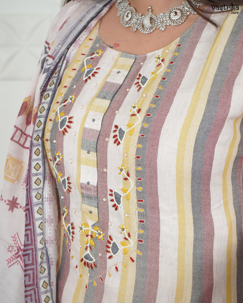 Designer V-Wing Work Kurti Set
