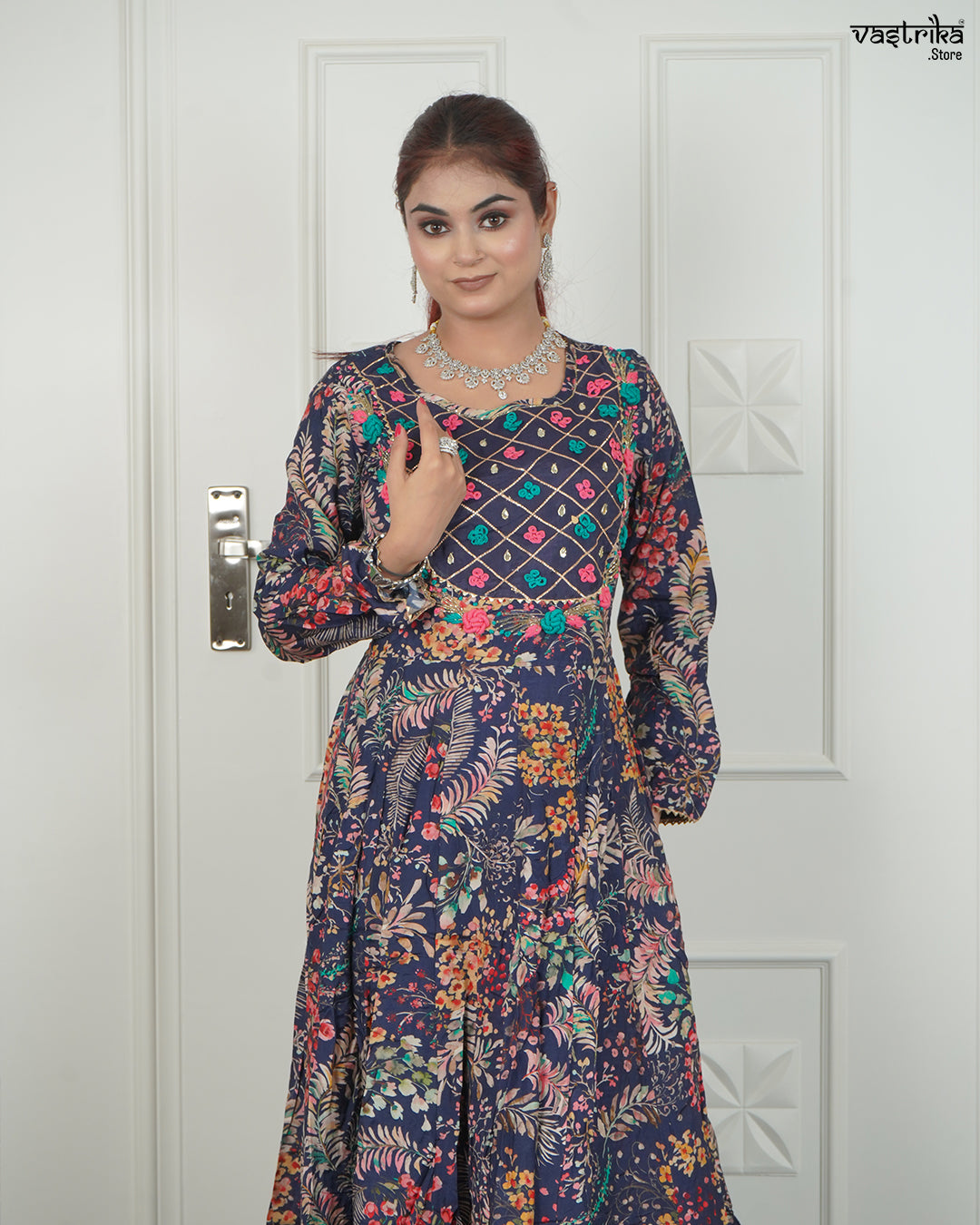Straight Jari Work Kurti Set
