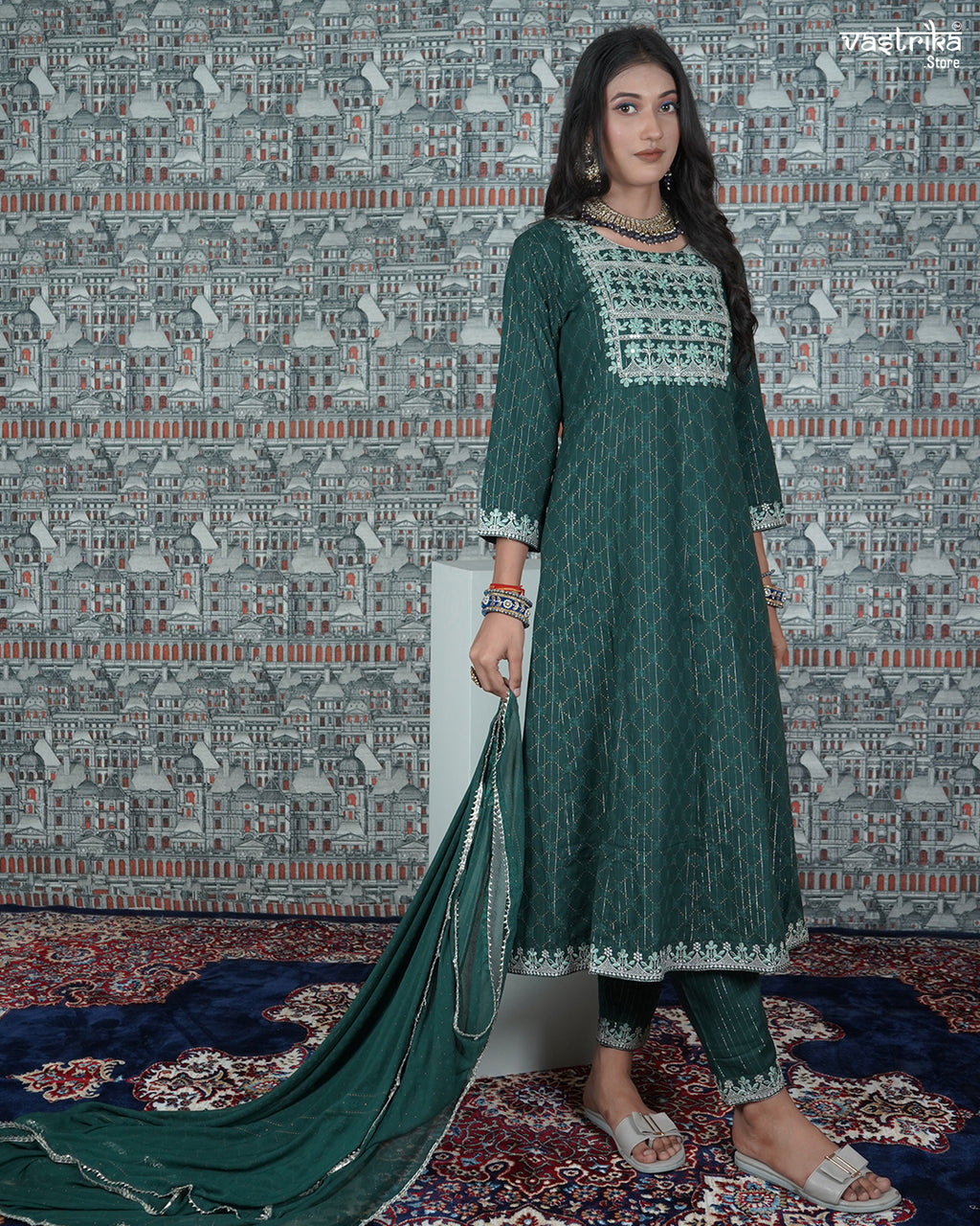 Resham Embroidered Kurti Set