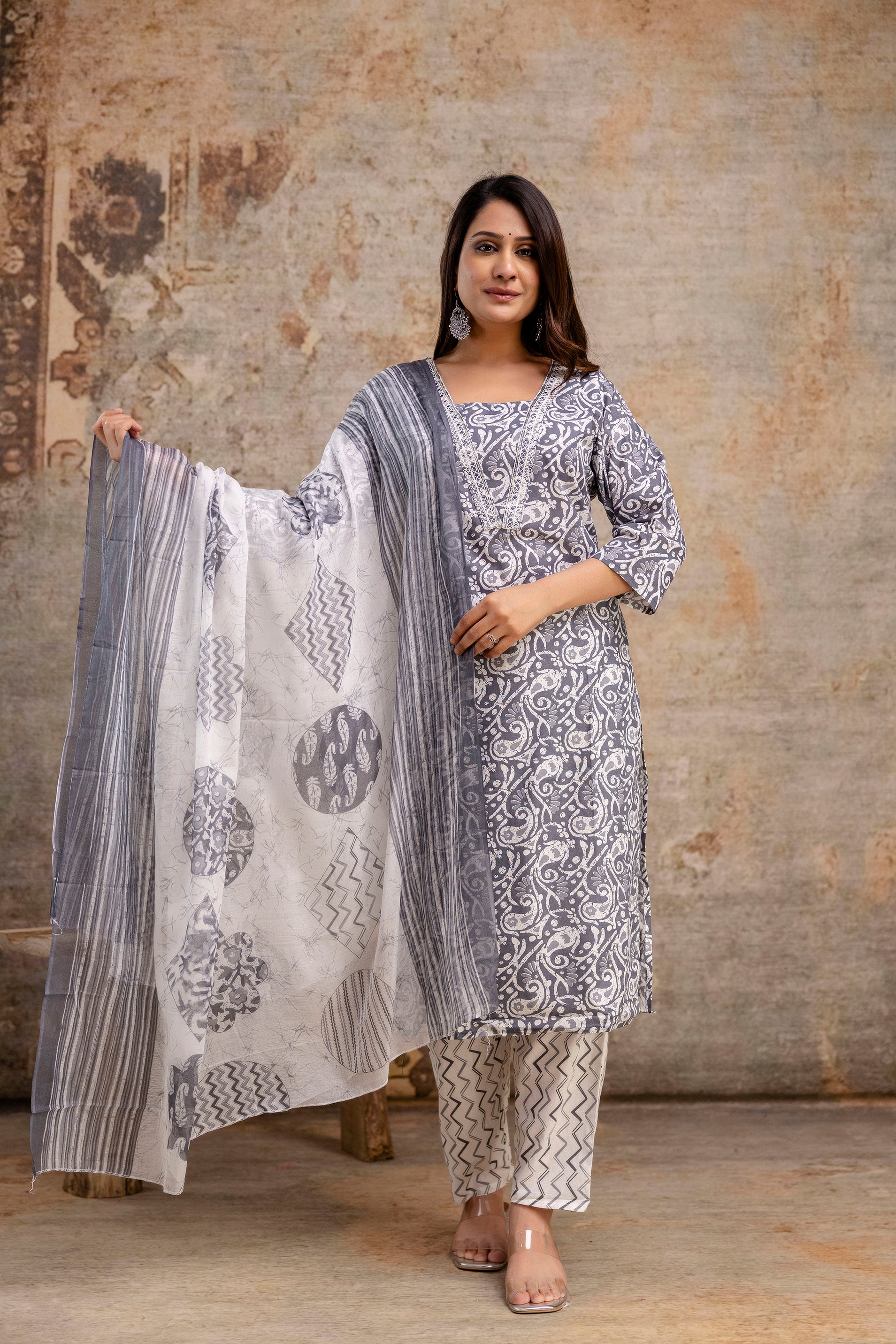 Resham Work V-Gala Kurti with Simple Bottom