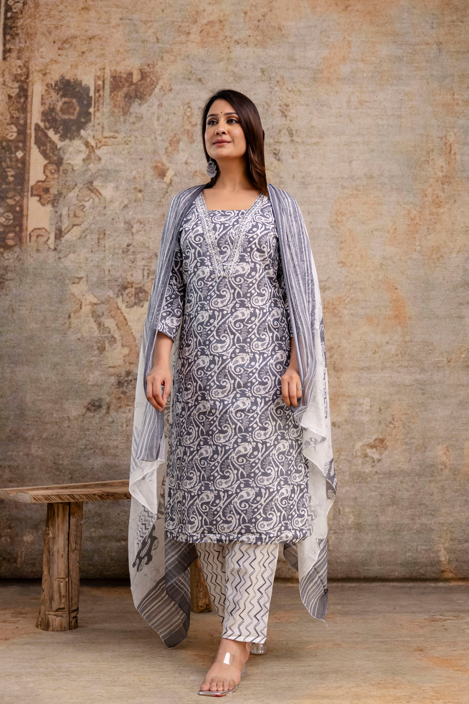 Resham Work V-Gala Kurti with Simple Bottom