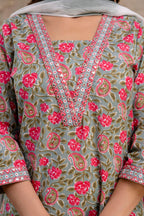 Resham Printed V-Neck Kurti