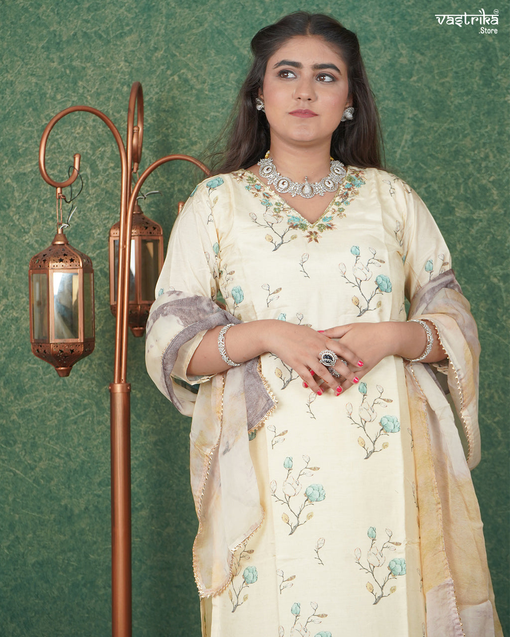 V-Neck Handworked Kurti Set