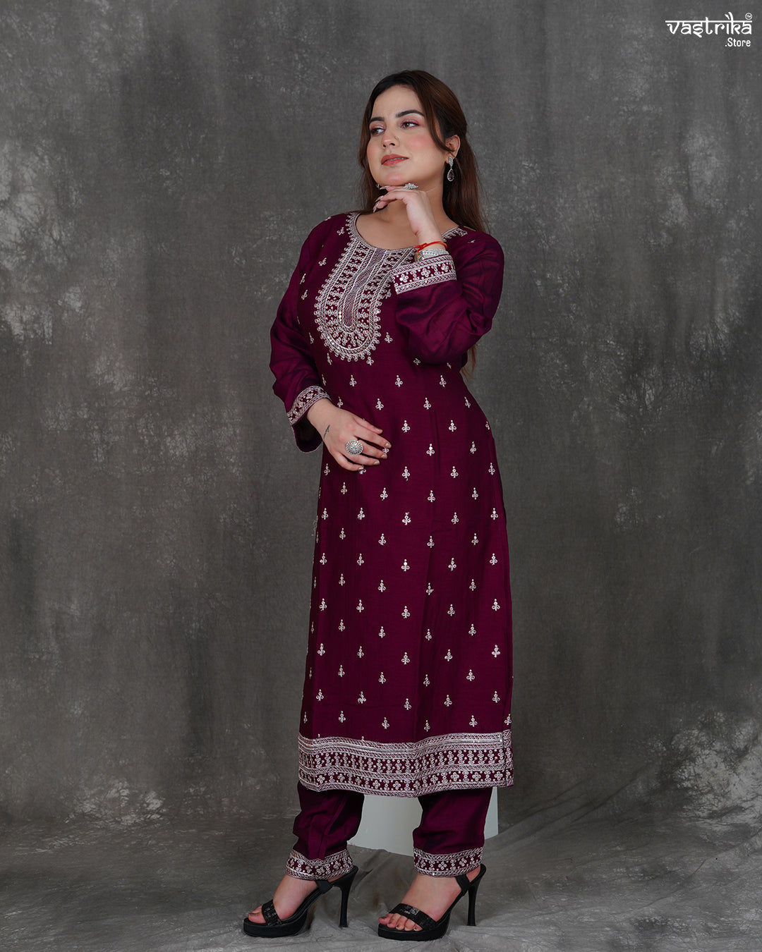 Round Neck Kurti Set with Jaal Dupatt