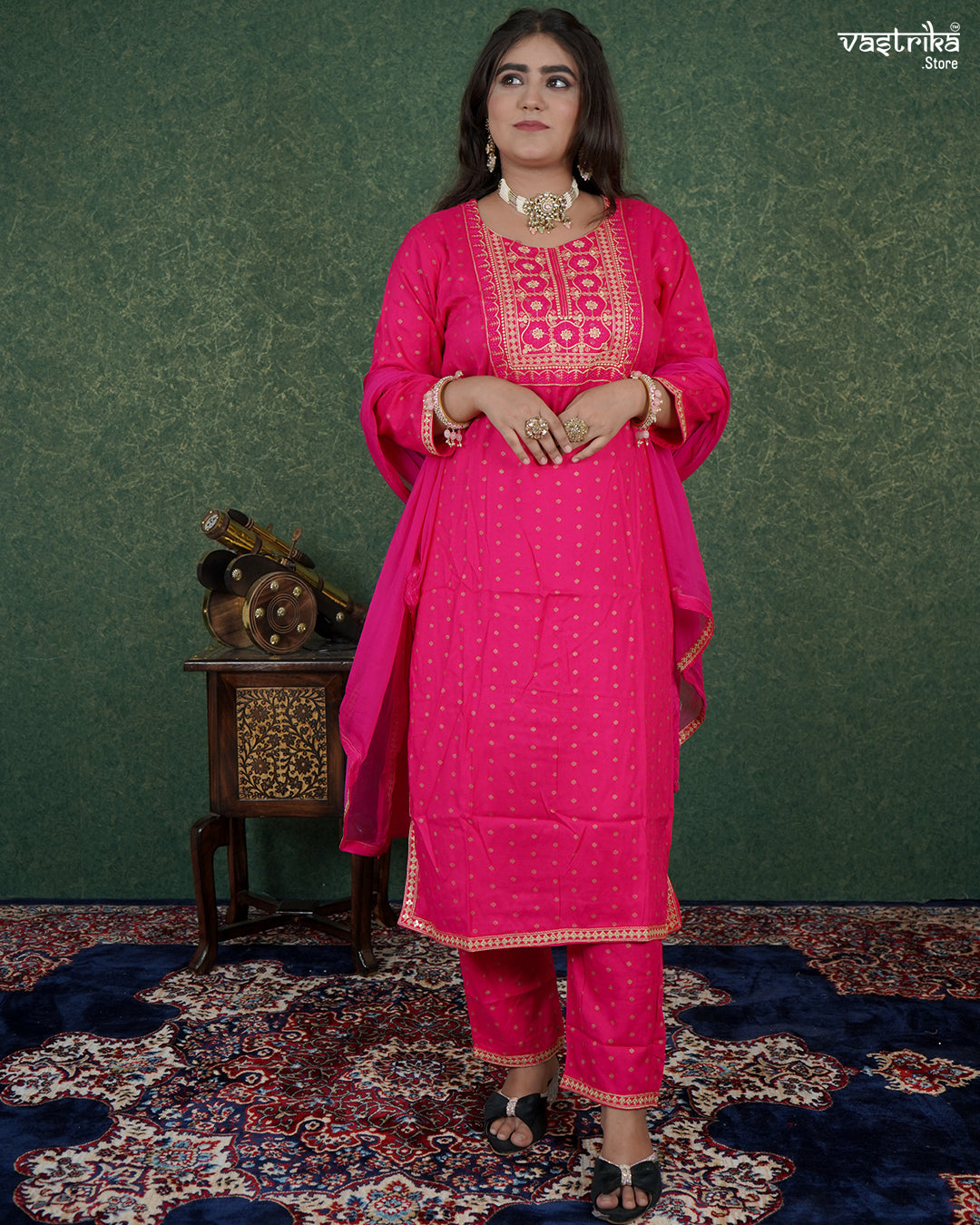 Resham & Thread Work Kurti Set