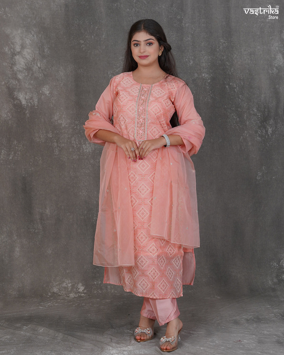 Handcrafted Grace Kurti Set
