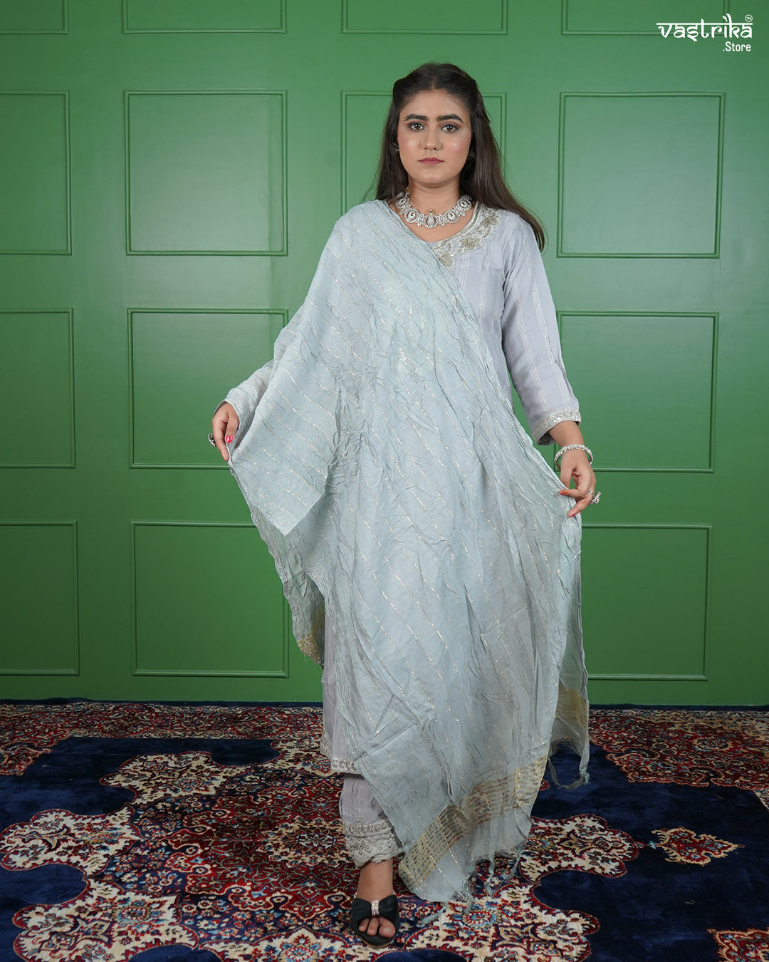 Graceful Jari Kurti Set
