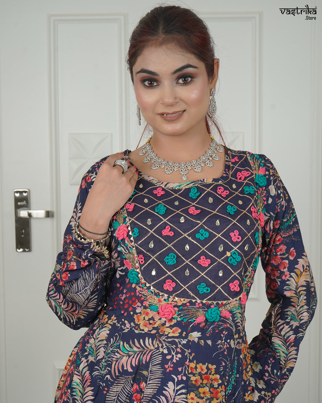 Straight Jari Work Kurti Set