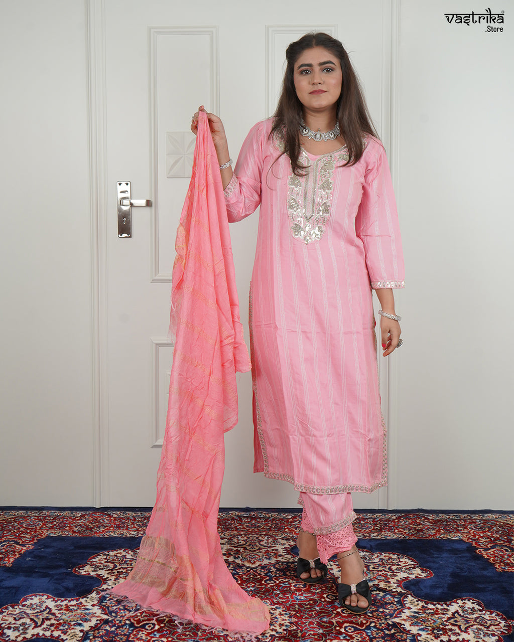 Hand Jari Thread Work Kurti Set
