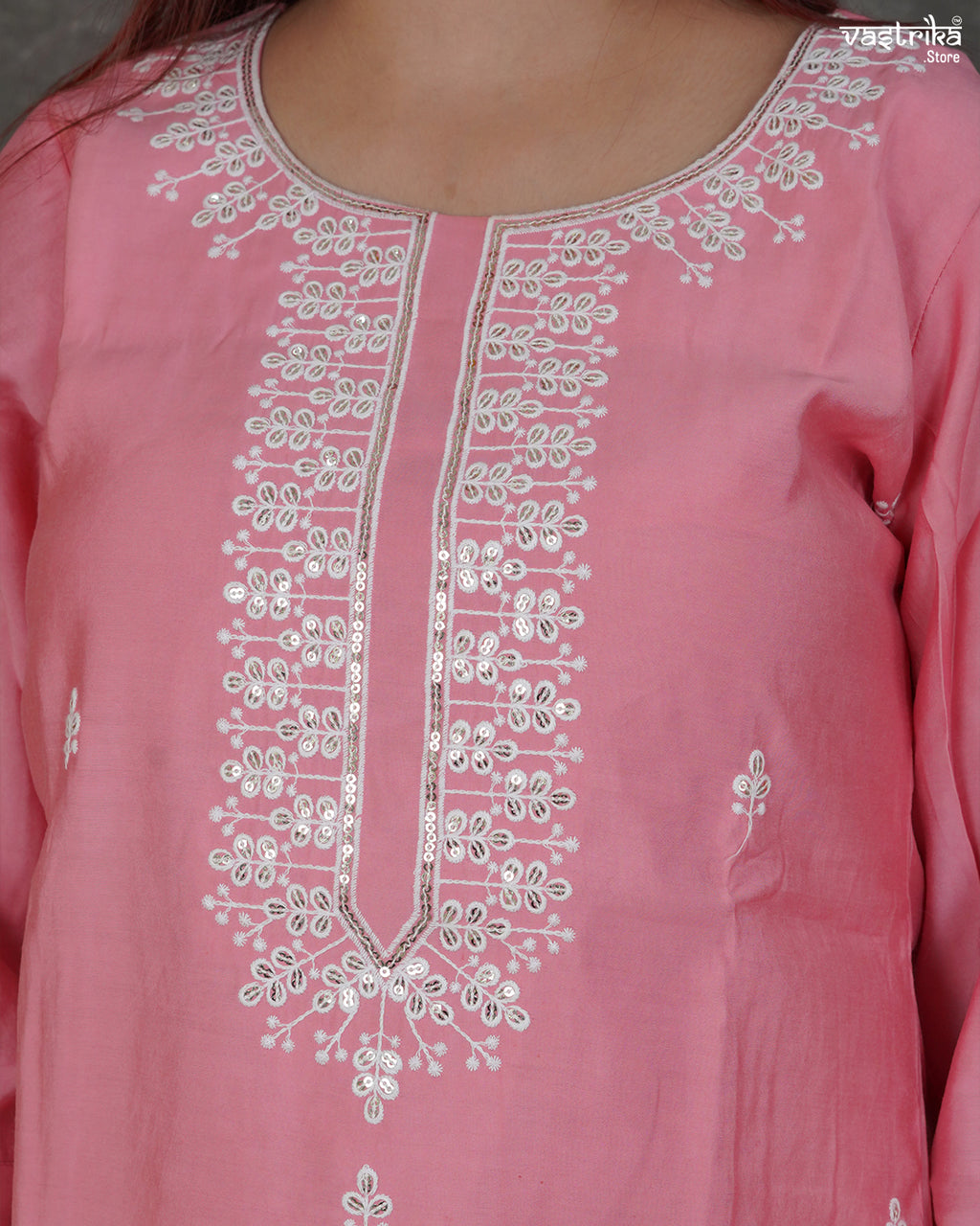 Zohra Threadwork Kurti Set